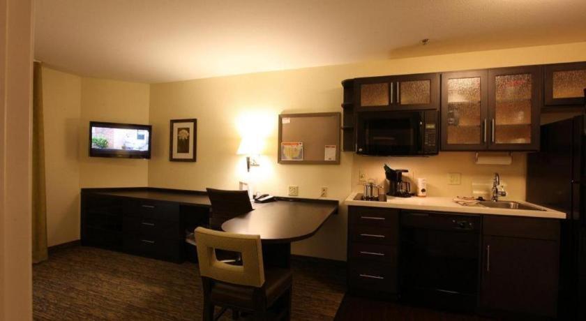 Candlewood Suites Saint Joseph By Ihg Kültér fotó